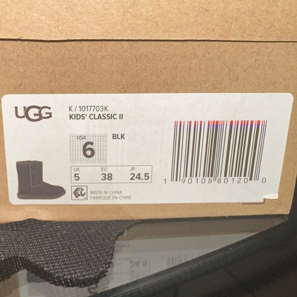 ❄️🌫️UGG CLASSIC SHORT ❄️🌫️ - Picture 8 of 11